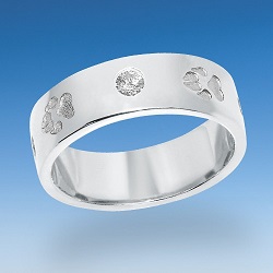 Modischer Ring mit einpunzierten Hundepfötchen mit Zirkonia